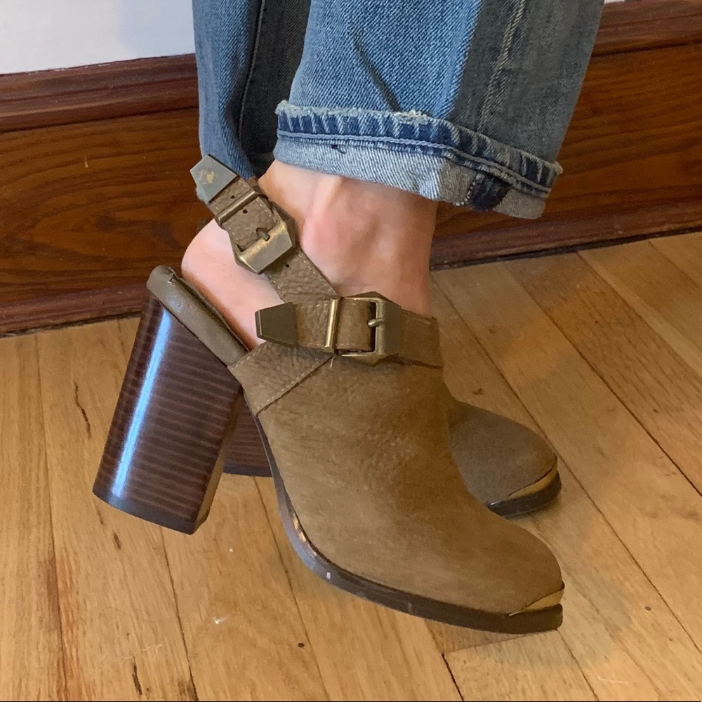 Soles mule pebbled nubuck leather bronze buckle